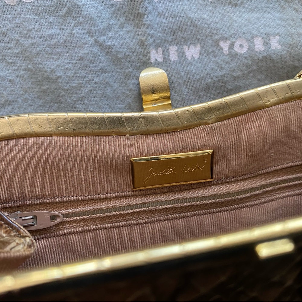 Beautiful Judith Leiber Python Leather Clutch. - image 6